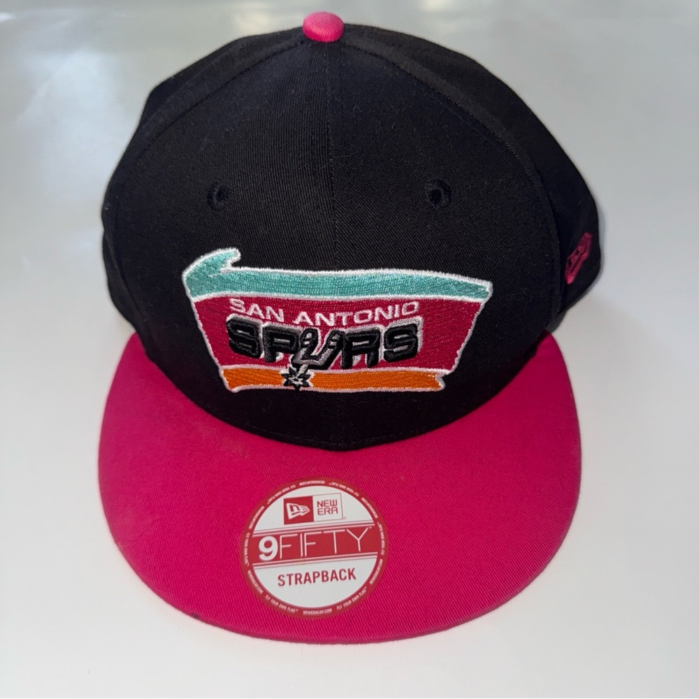 New Era San Antonio Spurs 9Fifty Snapback Hat Hardwood Classics Black/Pink